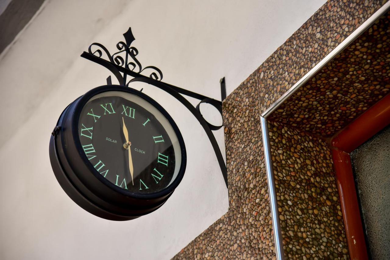 Hotel The Old Town Clock Gjirokastër Exterior foto